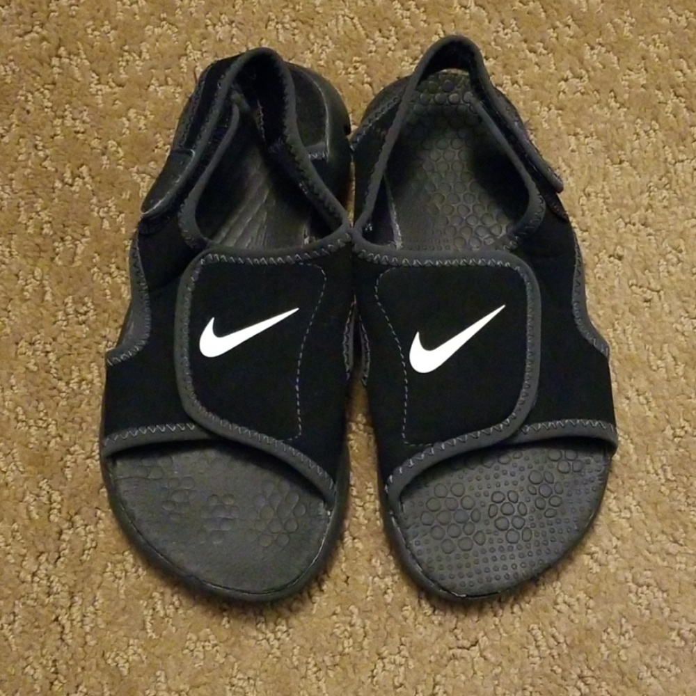 Nike Sunray sandals